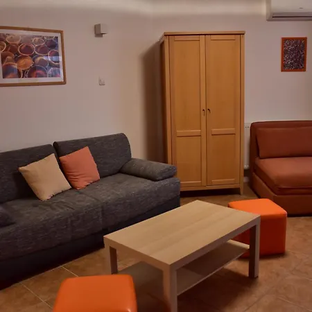 Karoly * 발라톤엘