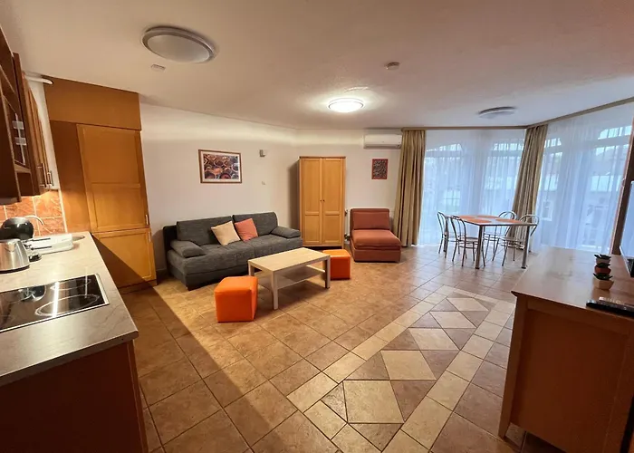 Karoly * Балатонлелле