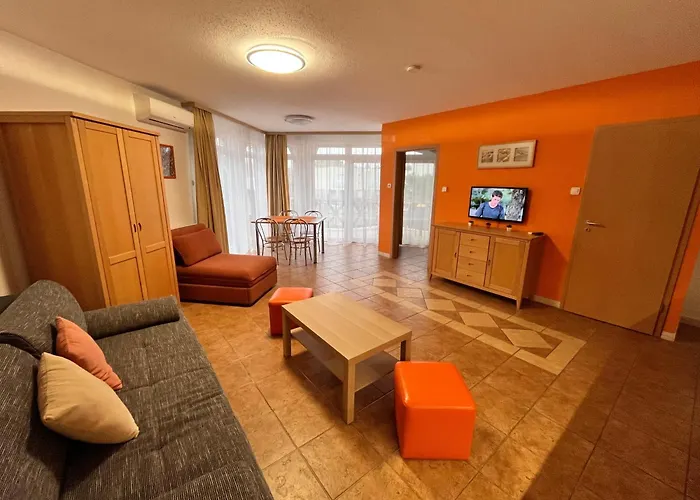 아파트 Karoly 발라톤엘